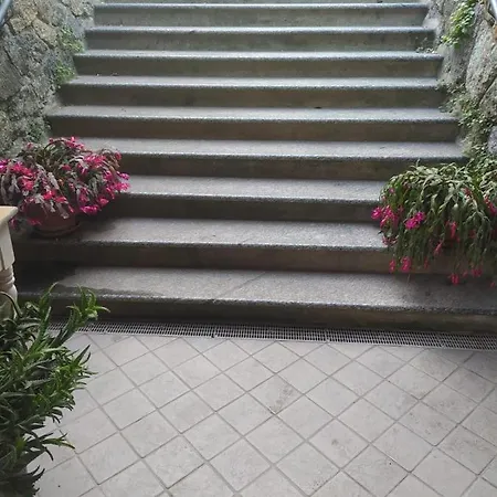 לינה וארוחת בוקר Bellavista 3*